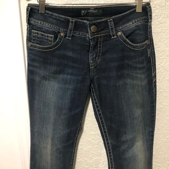 Silver Suki women’s jeans size 28W 34L. - Picture 3 of 8